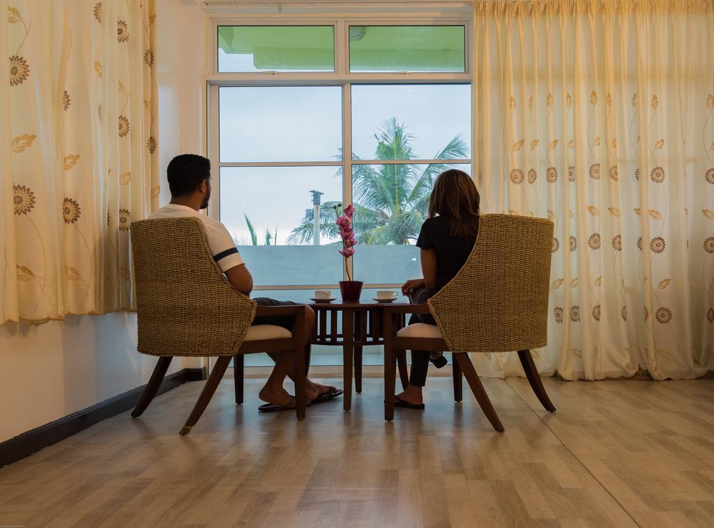 Rivers Beach & Spa 胡鲁马累 外观 照片